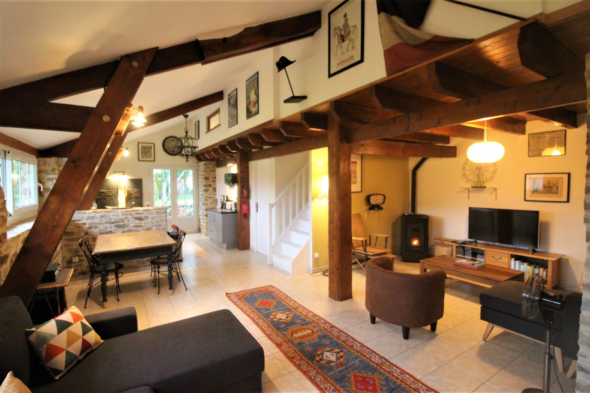 Stylish living room at Beaux Souvenirs adults-only gîte, Mialet, Dordogne