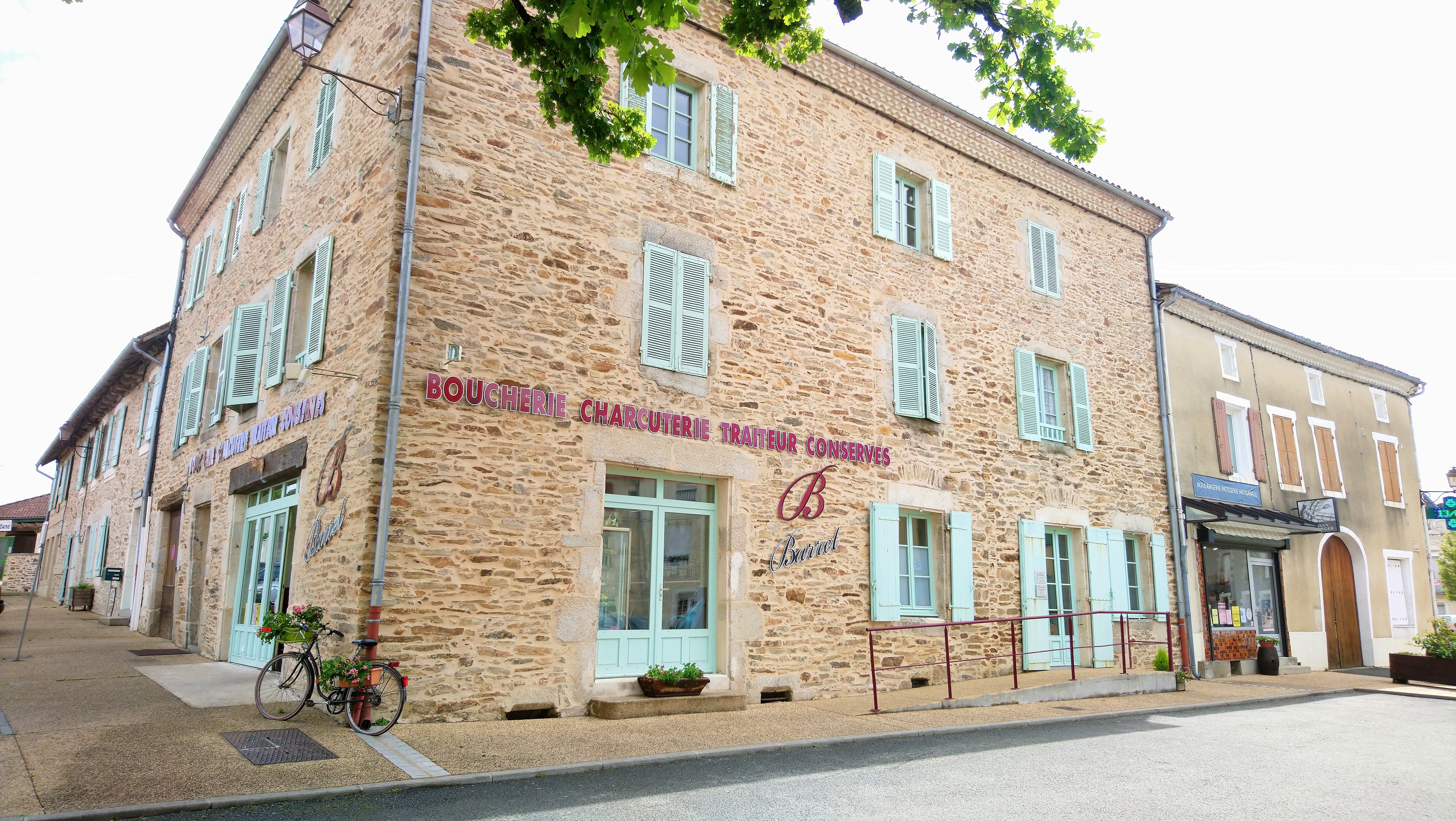 The butcher and baker in the centr of Mialet, Dordogne 5 minutes walk from the gite beaux Souvenirs