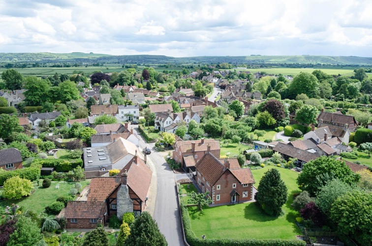 www.coachmans-cottage.com Arial view of the village Coachmans Cottage Steeple Ashton Wiltshire BA14 6HH 1 bedroom self catering cottage for 2 guests